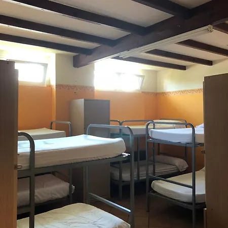 Hostel Turistico Playa De Berria Santona